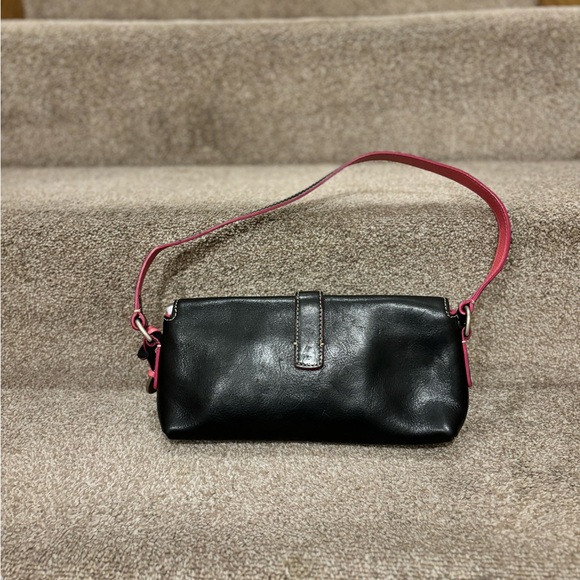 Dooney and Bourke shoulder bag - Picture 3 of 8